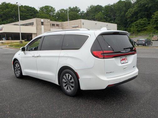 2021 Chrysler Pacifica Hybrid Touring L