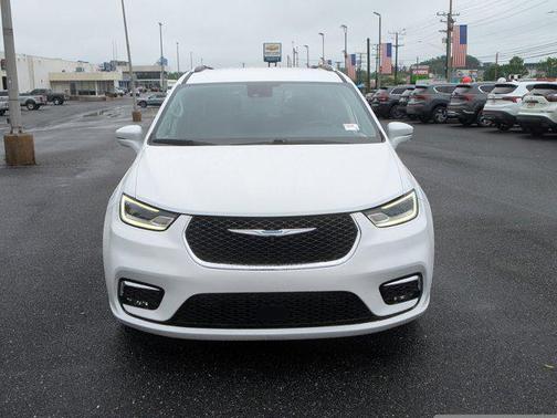 2021 Chrysler Pacifica Hybrid Touring L