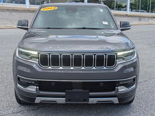 Baltic Gray Metallic Clearcoat 2023 Jeep Wagoneer L Series III 4x4