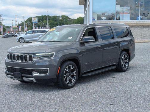 Baltic Gray Metallic Clearcoat 2023 Jeep Wagoneer L Series III 4x4