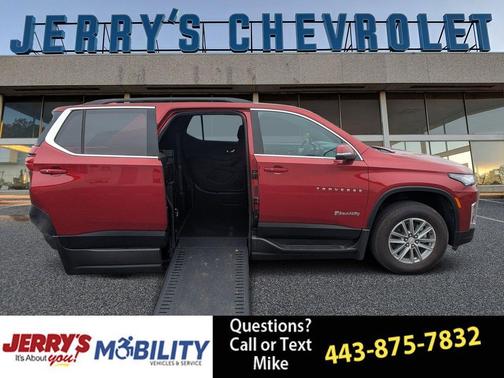 Radiant Red Tintcoat 2023 Chevrolet Traverse LT Cloth