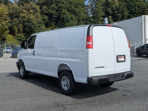 2025 Chevrolet Express 2500 RWD 2500 Regular Wheelbase WT
