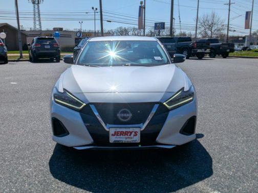 2023 Nissan Maxima SV Xtronic CVT