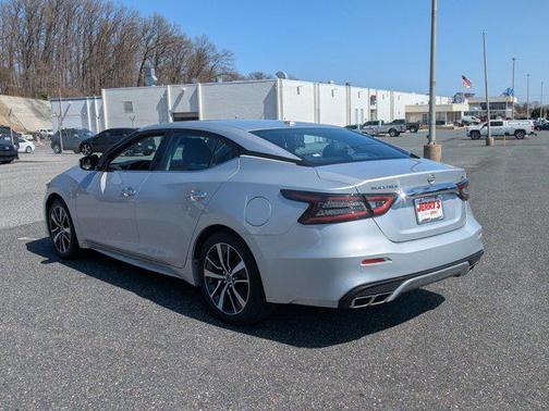 2023 Nissan Maxima SV Xtronic CVT