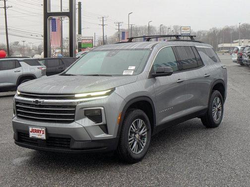 Sterling Gray Metallic 2026 Chevrolet Traverse LT