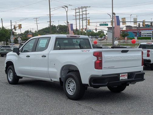 Summit White 2026 Chevrolet Silverado 1500 WT