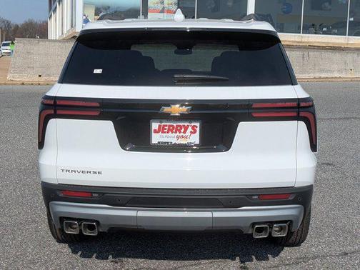 Summit White 2026 Chevrolet Traverse LT