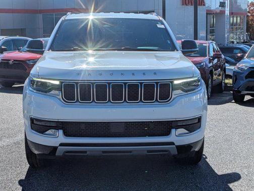 2023 Jeep Wagoneer L Series II 4x4