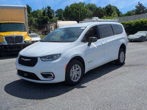 2025 Chrysler Pacifica L