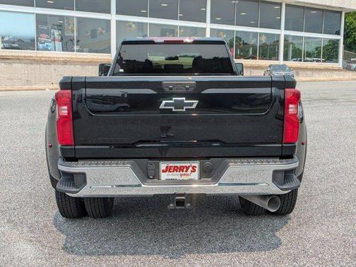 2025 Chevrolet Silverado 3500 LTZ