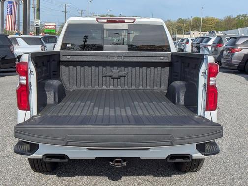 Summit White 2026 Chevrolet Silverado 1500 RST