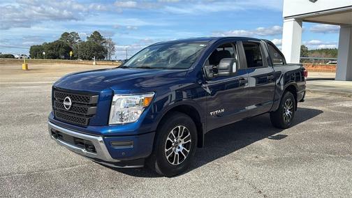 2024 Nissan Titan SV