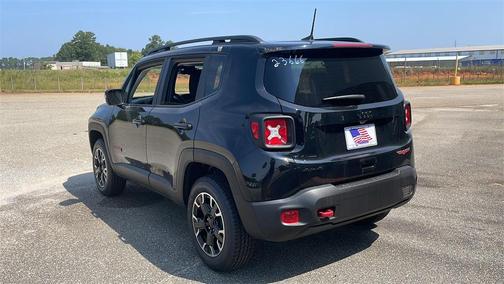 2023 Jeep Renegade Trailhawk