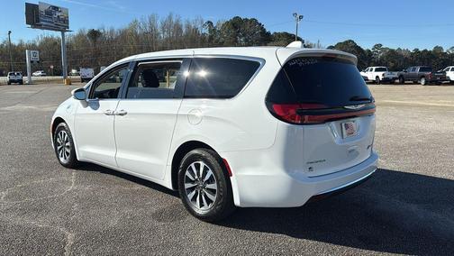 2022 Chrysler Pacifica Hybrid Touring L