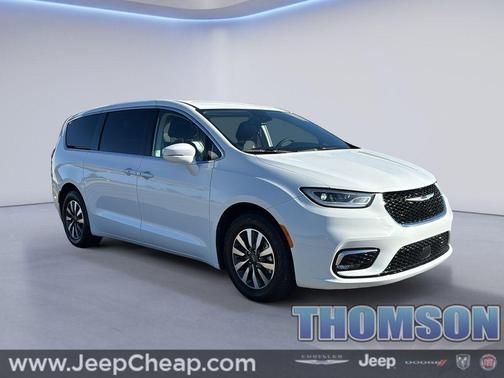 2022 Chrysler Pacifica Hybrid Touring L