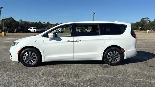 2022 Chrysler Pacifica Hybrid Touring L