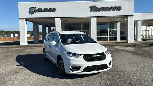 2022 Chrysler Pacifica Hybrid Touring L