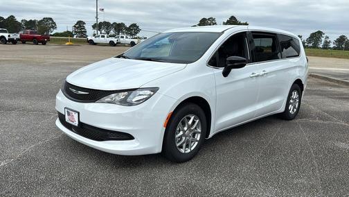 2026 Chrysler Voyager LX