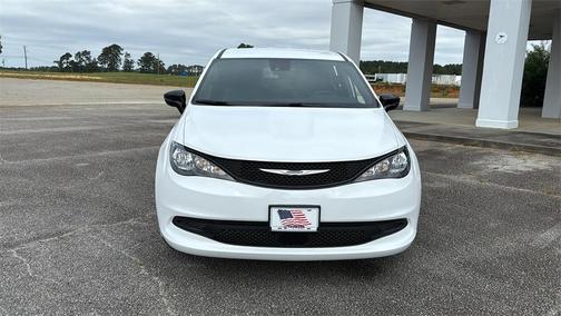 2026 Chrysler Voyager LX