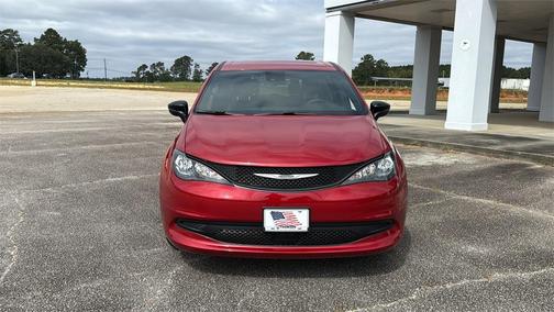 2026 Chrysler Voyager LX