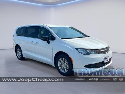 2025 Chrysler Voyager LX