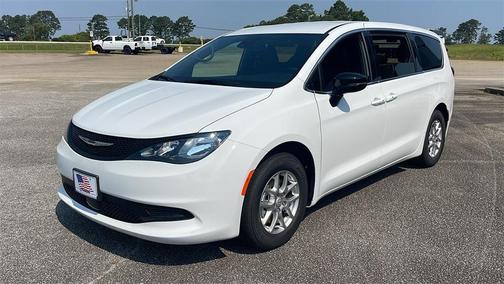 2025 Chrysler Voyager LX