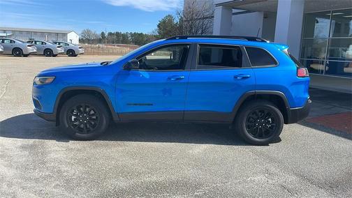 2023 Jeep Cherokee Altitude Lux
