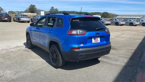 2023 Jeep Cherokee Altitude Lux