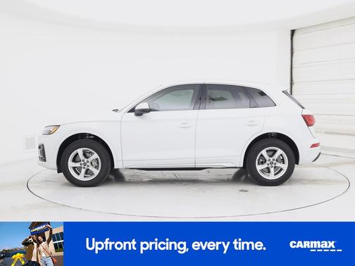 White 2021 Audi Q5 Premium