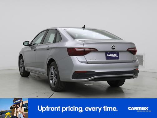 Gray 2024 Volkswagen Jetta SE