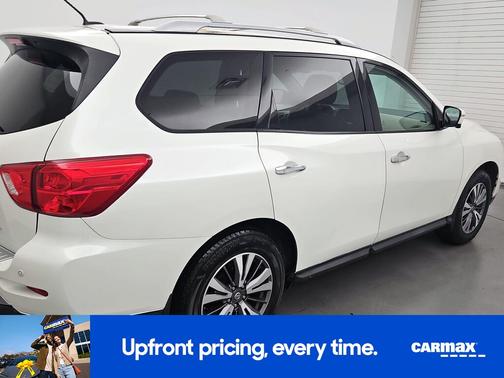 2017 Nissan Pathfinder Platinum