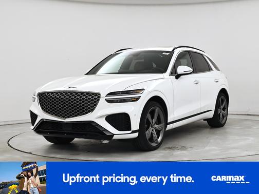 White 2023 Genesis GV70