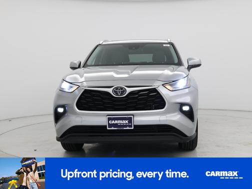 Silver 2021 Toyota Highlander XLE
