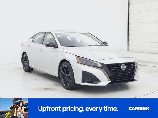 Silver 2023 Nissan Altima SR