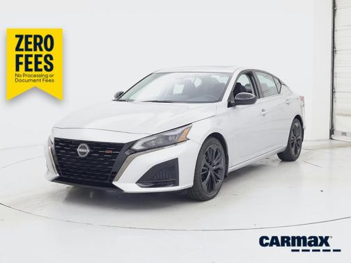 Silver 2023 Nissan Altima SR