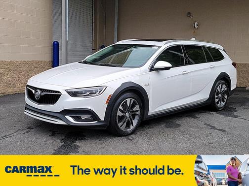 2018 Buick Regal TourX Essence
