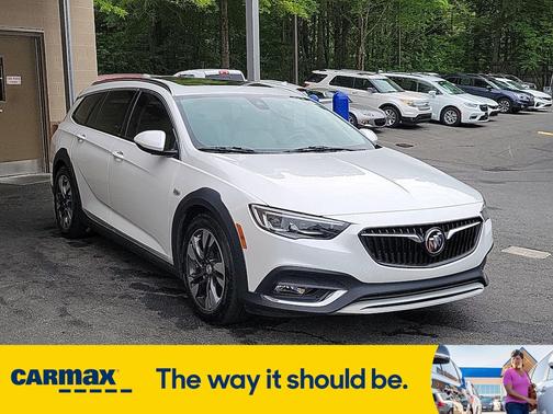 2018 Buick Regal TourX Essence