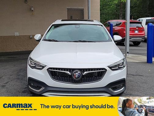 2018 Buick Regal TourX Essence