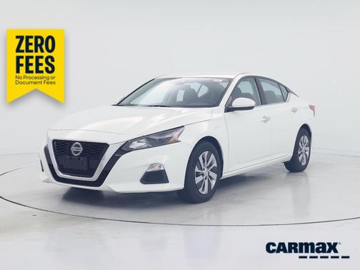 White 2022 Nissan Altima S