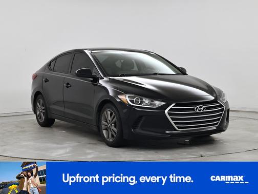 Black 2017 Hyundai ELANTRA SE