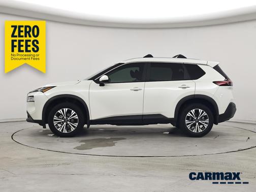 White 2022 Nissan Rogue SV