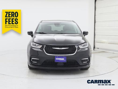 Black 2023 Chrysler Pacifica Touring L