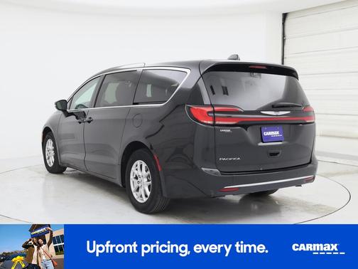 Black 2023 Chrysler Pacifica Touring L