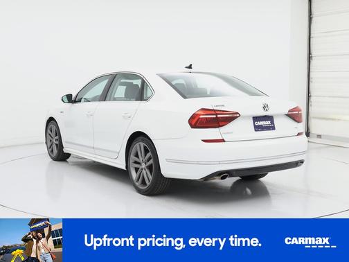 2017 Volkswagen Passat R-Line