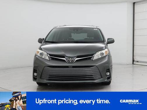 2018 Toyota Sienna XLE