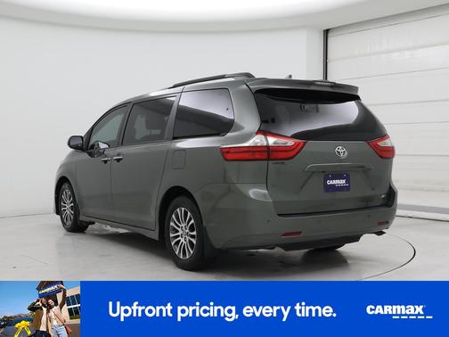 2018 Toyota Sienna XLE