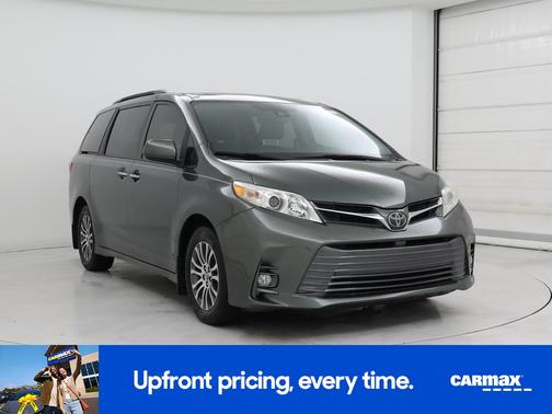2018 Toyota Sienna XLE