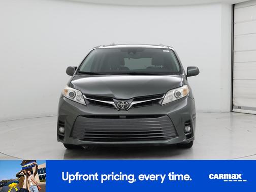 2018 Toyota Sienna XLE