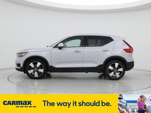 2020 Volvo XC40 T5 Momentum