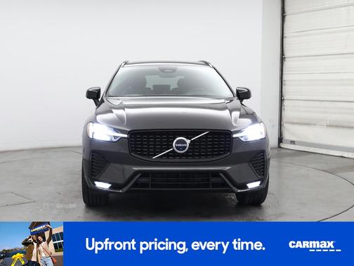 2022 Volvo XC60 B6 R-Design